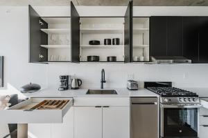 Photo de la galerie de l'établissement Blueground W Loop gym pool spa wd CHI-1104, à Chicago