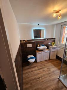 Kuchyň nebo kuchyňský kout v ubytování Ferienhaus zu den Ilsefällen