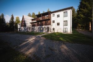 Budova, kde se apartmán nachází
