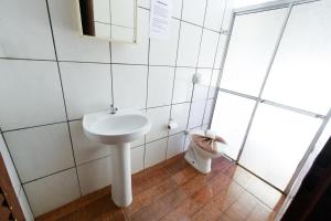 Ένα μπάνιο στο Hotel Portela I -Barretos +26 φωτογραφίες