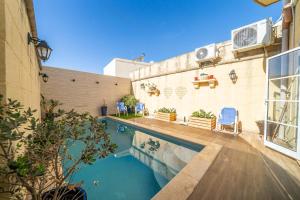 Bassein majutusasutuses 4 Bedroom Holiday Home with Private Pool või selle lähedal