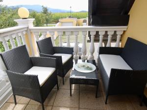 A balcony or terrace at Appartements Panorama Schlössl