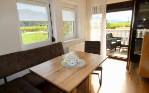 A seating area at Appartements Panorama Schlössl