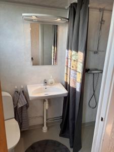 Koupelna v ubytování Villa söder om Varberg + 17 fotografií