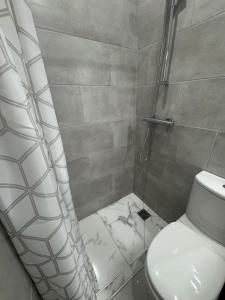 Fotografie z fotogalerie ubytování Appartement 10 min de stade de France et 15 min de airport CDG v destinaci La Courneuve