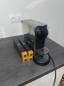 Fotografie z fotogalerie ubytování Appartement 10 min de stade de France et 15 min de airport CDG v destinaci La Courneuve