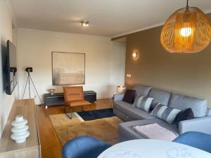 Khu vực ghế ngồi tại BestHomeStay- Lisbon- Garden, Pool & Garage