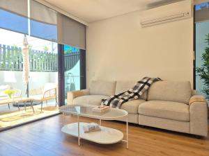 Posezení v ubytování Modern 3 Bed apt near Lidcombe station