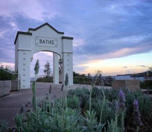Um jardim em Coogee Beach House