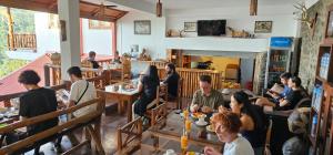 Hosté ubytování Ella Mount View Guest Inn + 37 fotografií