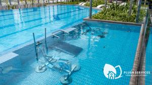 Highpark Suites at Petaling Jaya, Kelana Jaya by Plush内部或周边的泳池