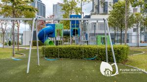 Highpark Suites at Petaling Jaya, Kelana Jaya by Plush的儿童游玩区