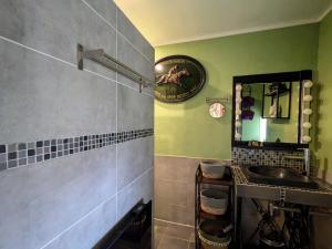 Koupelna v ubytování Charme rural rénové en pleine nature - FR-1-582-503