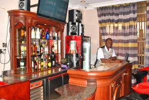 Lounge nebo bar v ubytování Tristar Hotel Kampala
