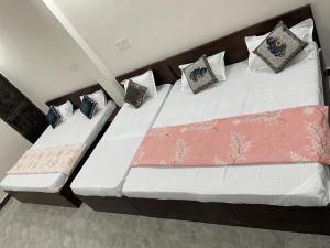 Letto o letti in una camera di Nakshatra palace