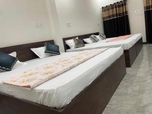 Letto o letti in una camera di Nakshatra palace