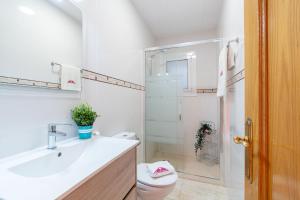 Kúpeľňa v ubytovaní Apart-rent Apartment Bahia 0012