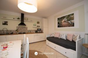 Η κουζίνα ή μικρή κουζίνα στο Villaggio Tavaredo - Appartamento 02