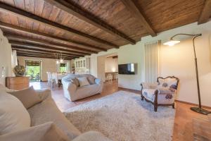 Μια τηλεόραση ή/και κέντρο ψυχαγωγίας στο Villa Poderina 8, Emma Villas