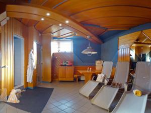 A seating area at Hotel Alpengasthof Hochegger