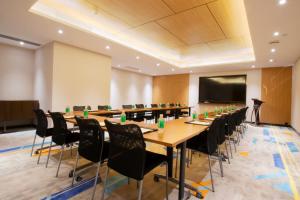 Zona business o sala conferenze di Hampton by Hilton Guangzhou Zhujiang New Town - Free Shuttle Bus to Canton Fair