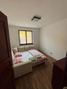 Imagen de la galería de Parti Apartman, en Balatonfűzfő 10 fotos más