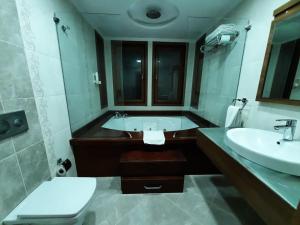Koupelna v ubytování Cesmeli Konak Hotel Silivri