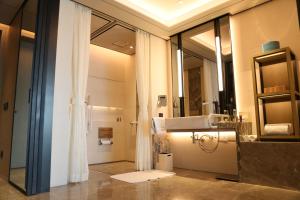Koupelna v ubytování Shenzhen Marriott Hotel Nanshan