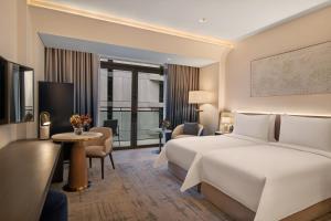 Deluxe Room Twin - Complimentary Lagoon Access