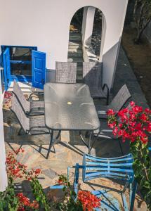 Patio alebo iná vonkajšia časť ubytovania Naxos is the Way