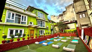 Vườn quanh fireflies retreat home- Yoga, Sound Healing & Coworking Stay in Kathamndu