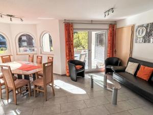 Posezení v ubytování Apartment Alpenstern Trift by Interhome