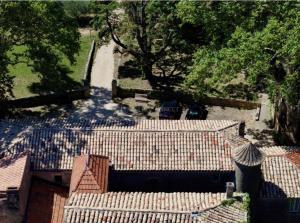 Fotografia z galérie ubytovania Château de Sienne proche Avignon Orange 7 Chambres Piscine Rivière v destinácii Chusclan