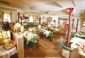 Restaurace v ubytování Rasthaus zum Dokl
