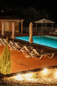 Bazén v ubytování Hotel Chateau Iveri nebo v jeho okolí