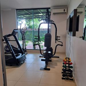 Fitness centrum a/nebo fitness zařízení v ubytování L´acordes Hotel