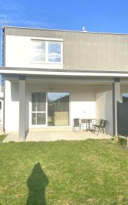 Το κτήριο όπου στεγάζεται  το διαμέρισμα