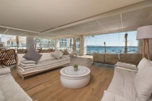 A seating area at Amàre Beach Hotel Ibiza - Adults Recommended