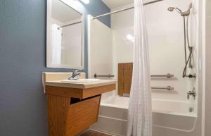 Koupelna v ubytování Extended Stay America Select Suites - Austin - Round Rock + 14 fotografií
