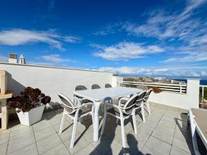 Balkón nebo terasa v ubytování Nova Beach Paradise Apartment