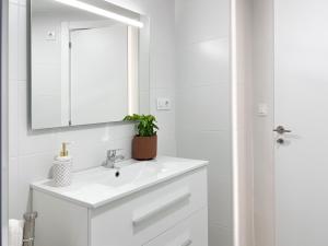 Ένα μπάνιο στο TiétarHomes 4B
