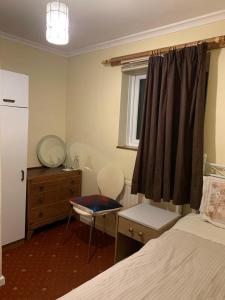 Katil atau katil-katil dalam bilik di Lawrence House +6 gambar