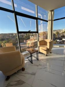 Jerash Hotel的休息区
