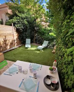 Taman di luar Studio rez de jardin à Sainte-Maxime