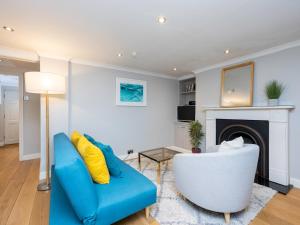 Χώρος καθιστικού στο Regency Square Seaside Apartment Pass The Keys