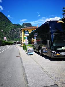Nespecifikovaný výhled na hory nebo výhled na hory při pohledu z hotelu