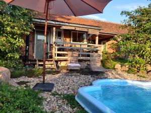 The swimming pool at or close to Schuberts Oderbruch Landpension