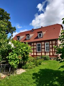 A garden outside Schuberts Oderbruch Landpension