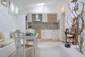 Cuisine ou kitchenette dans l'établissement Estudio Tegoyo