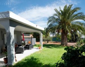 Zahrada ubytování Cottage Gran Canaria completely renovated with Jacuzzi